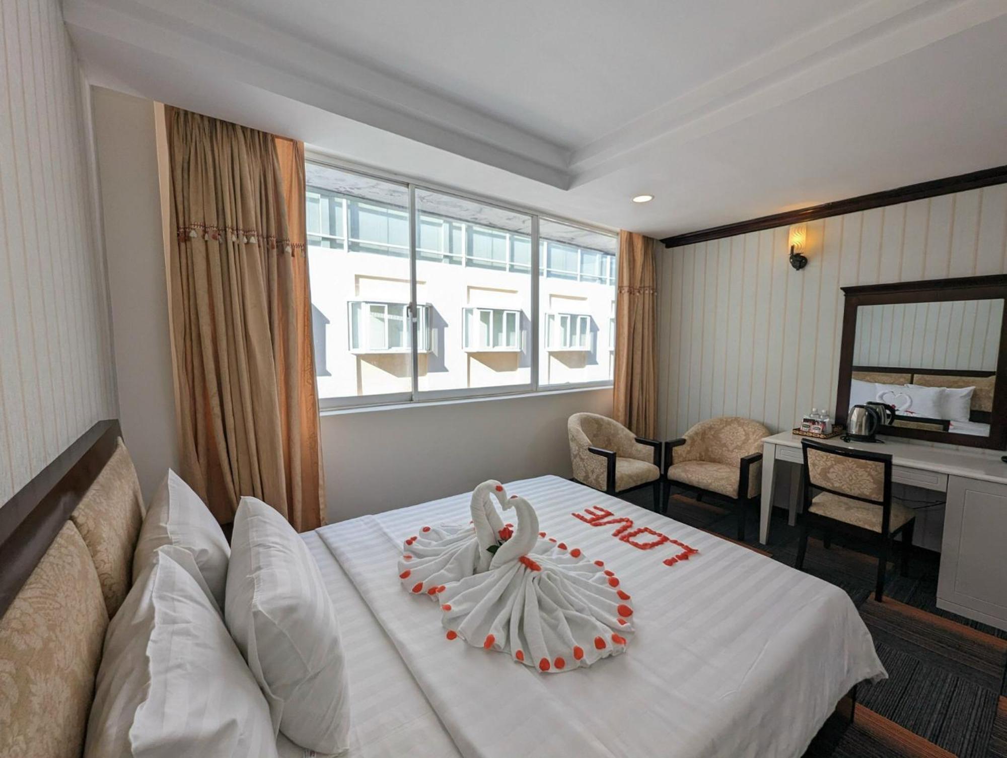 Dong Kinh Hotel Hô Chi Minh-Ville Extérieur photo
