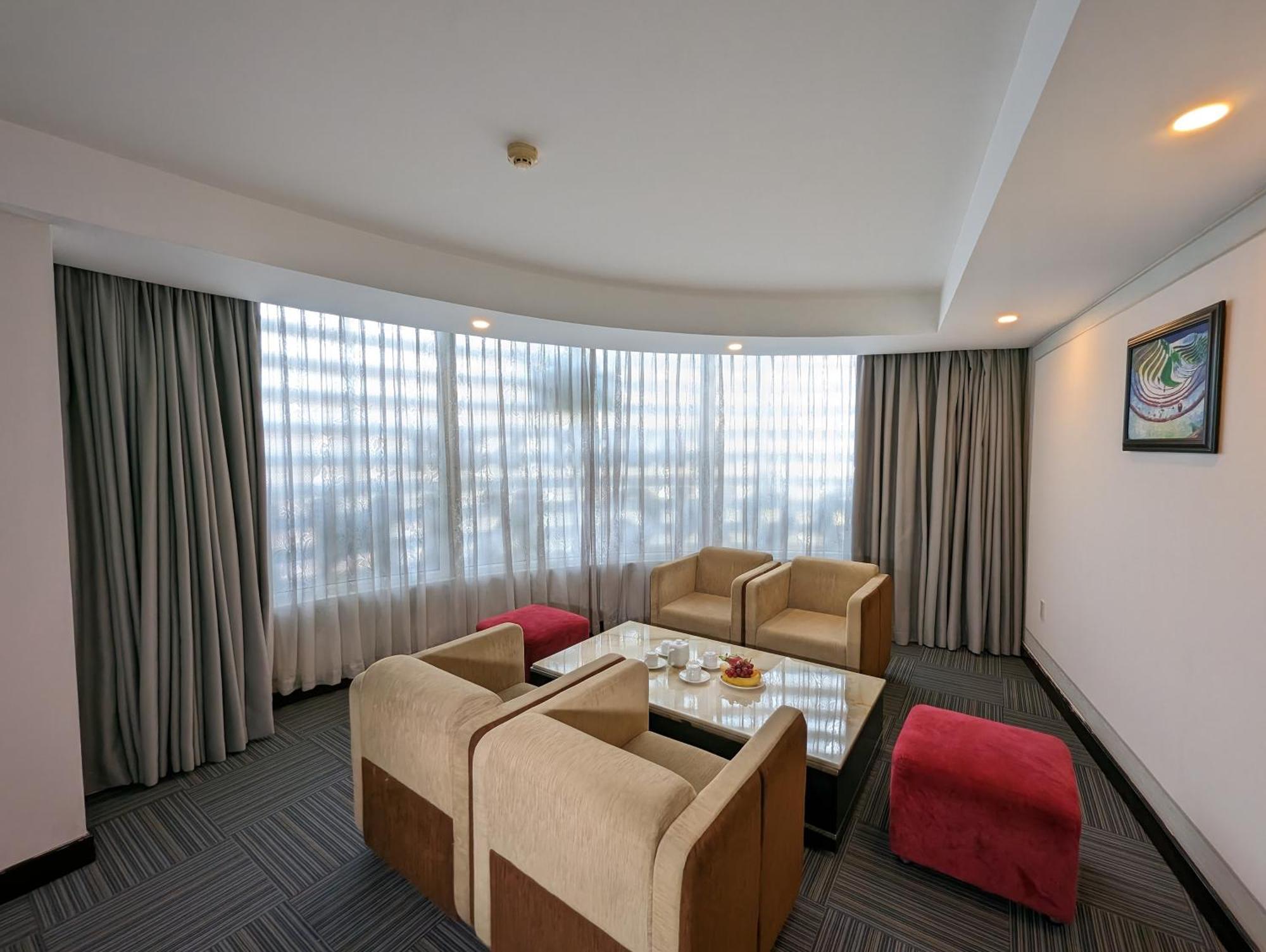 Dong Kinh Hotel Hô Chi Minh-Ville Extérieur photo