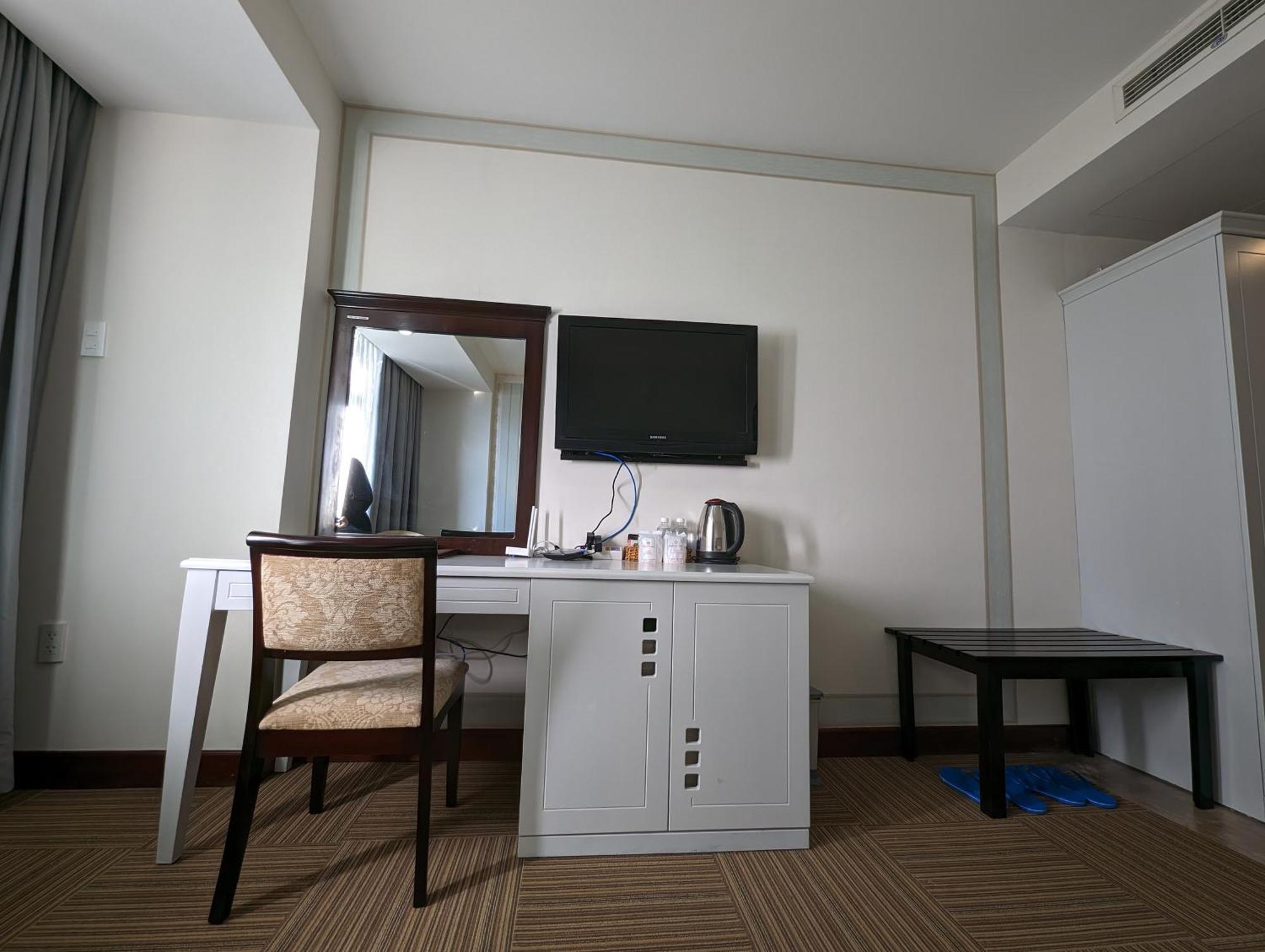 Dong Kinh Hotel Hô Chi Minh-Ville Extérieur photo